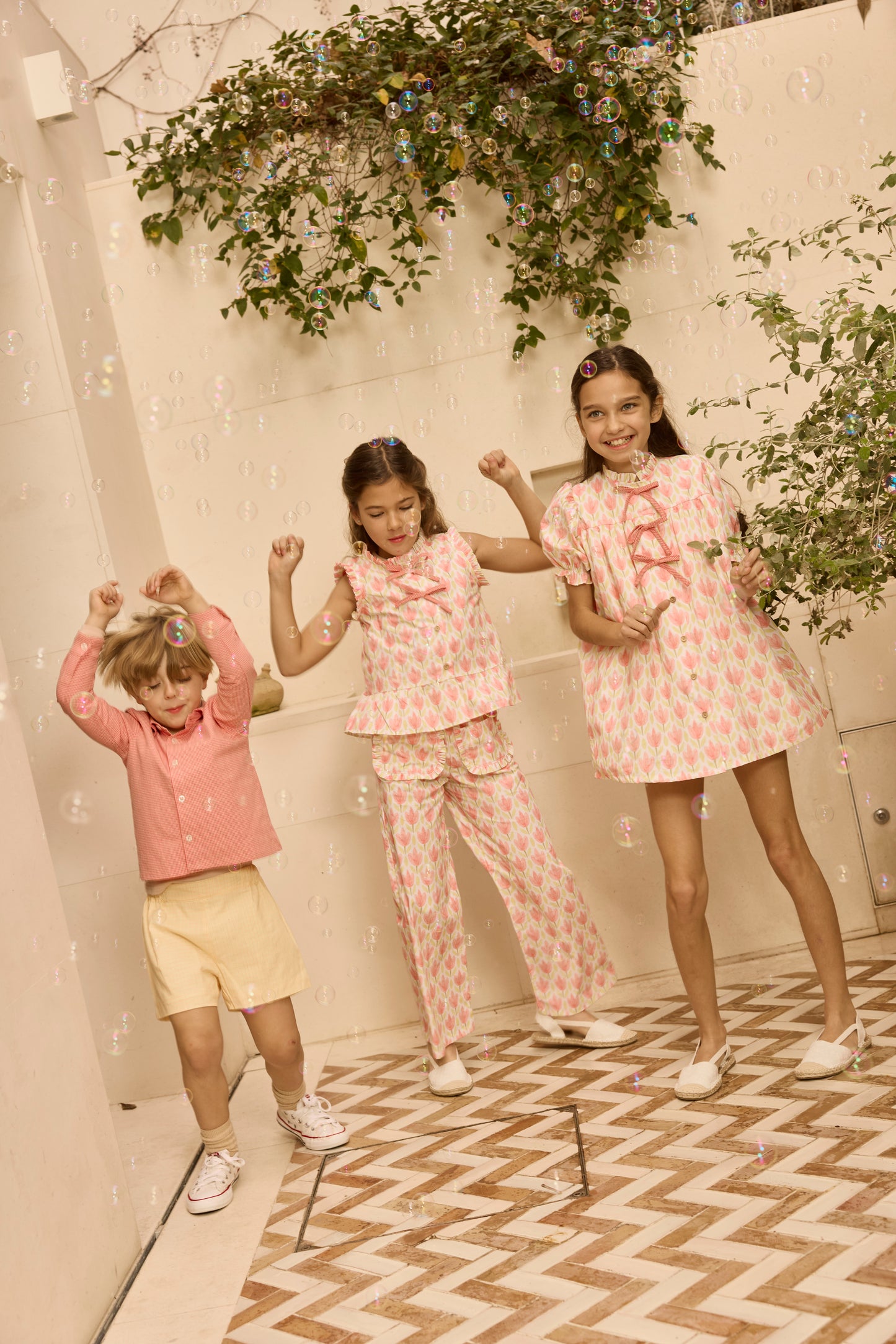 VESTIDO FLORES LAZOS