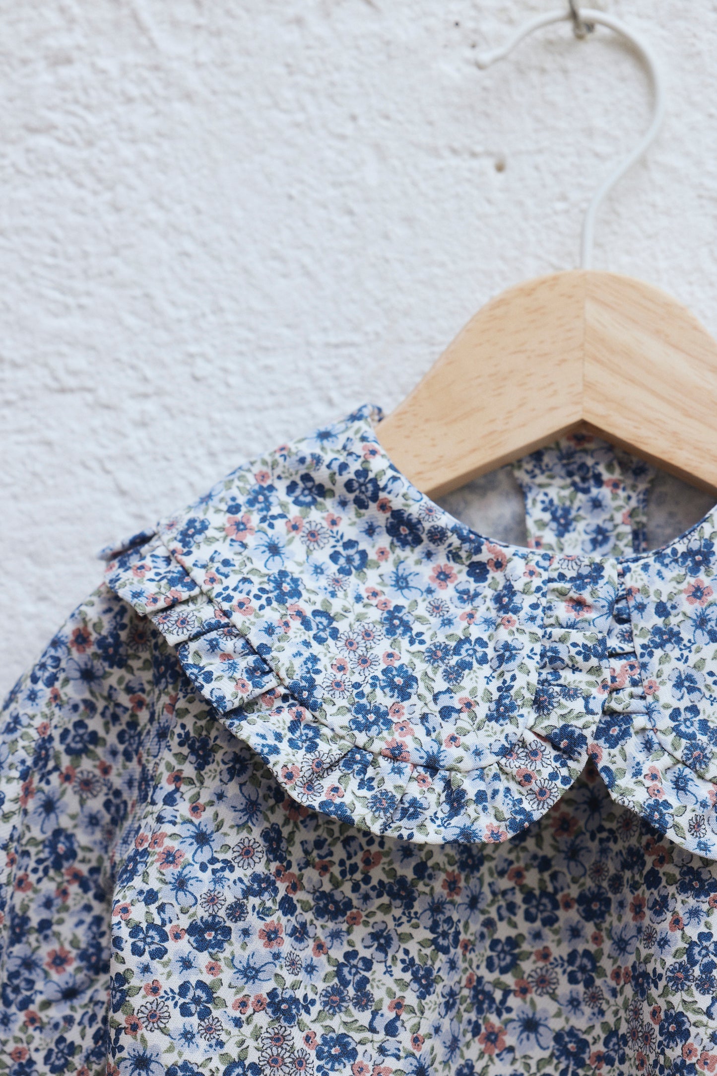 BLUSA FLOR AZUL