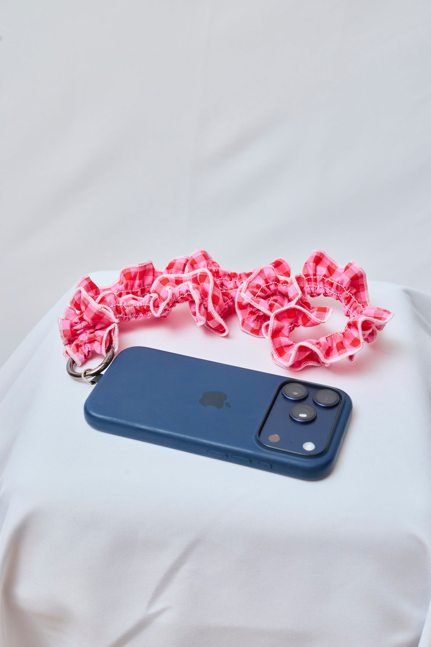 CUELGA MOVIL CEREZA